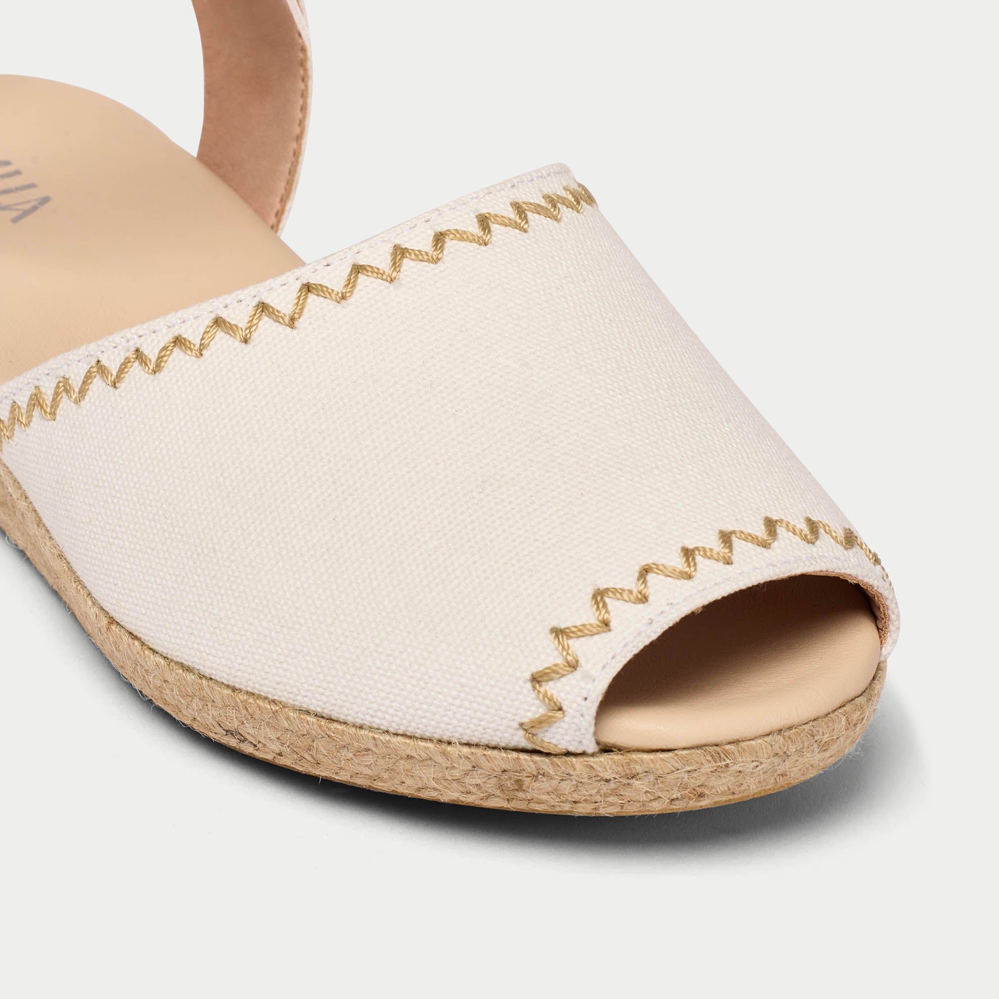 Evelyn white espadrill tip view