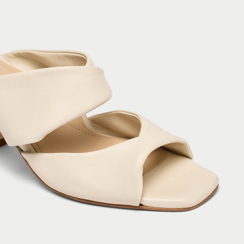 mia off white comfortable heels tip close up