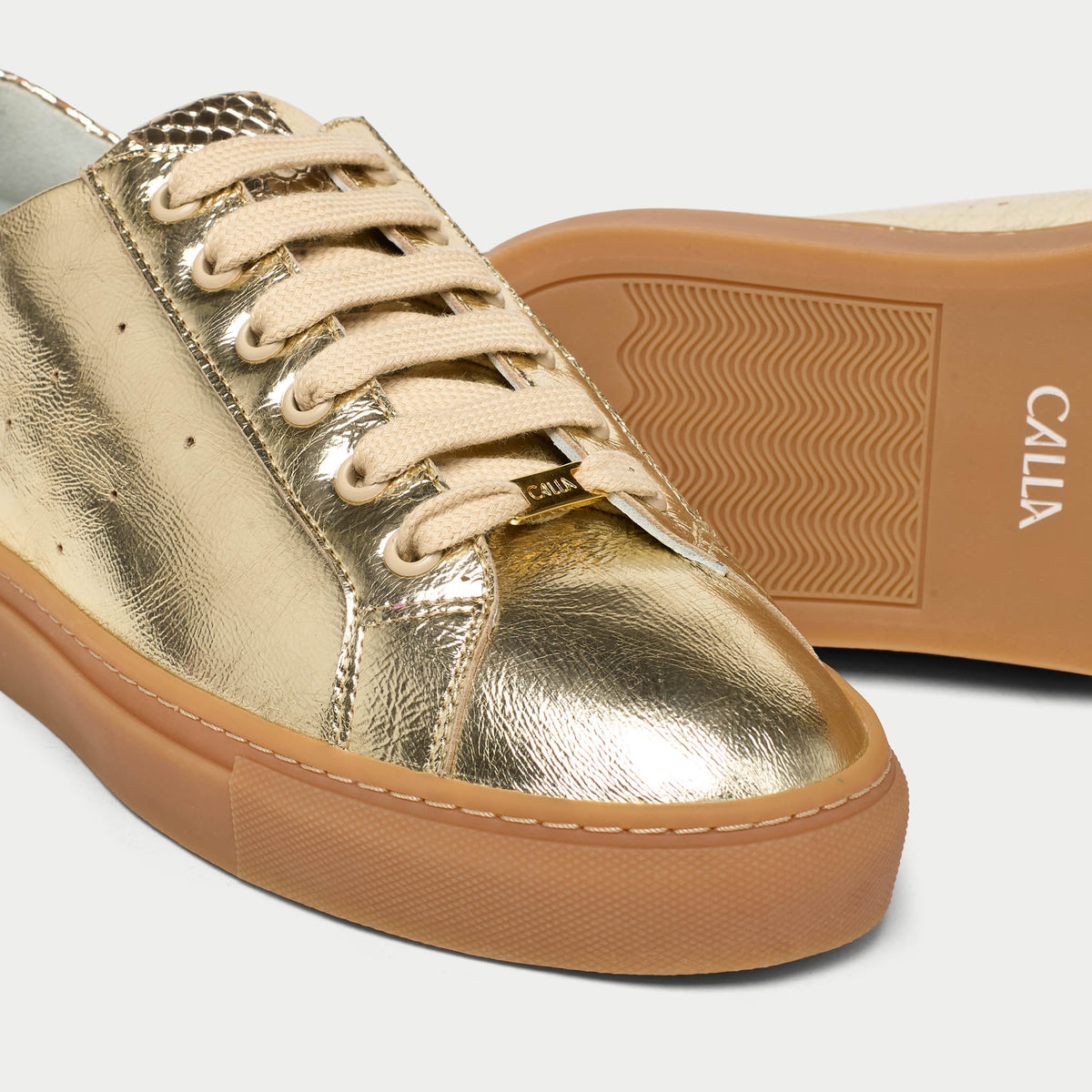 Star - Champagne Scaled Metallic Wide Fit Trainers