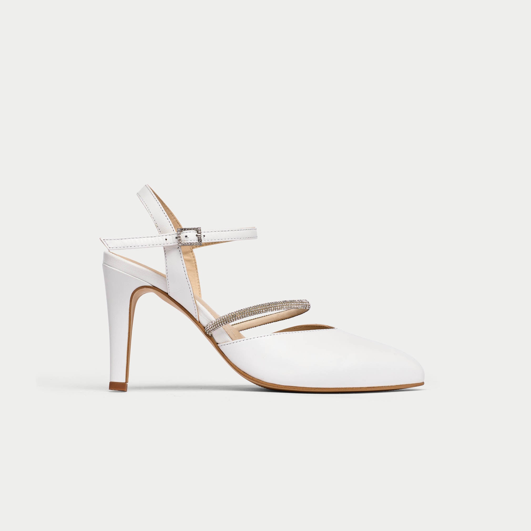 Sienna white leather heel side view