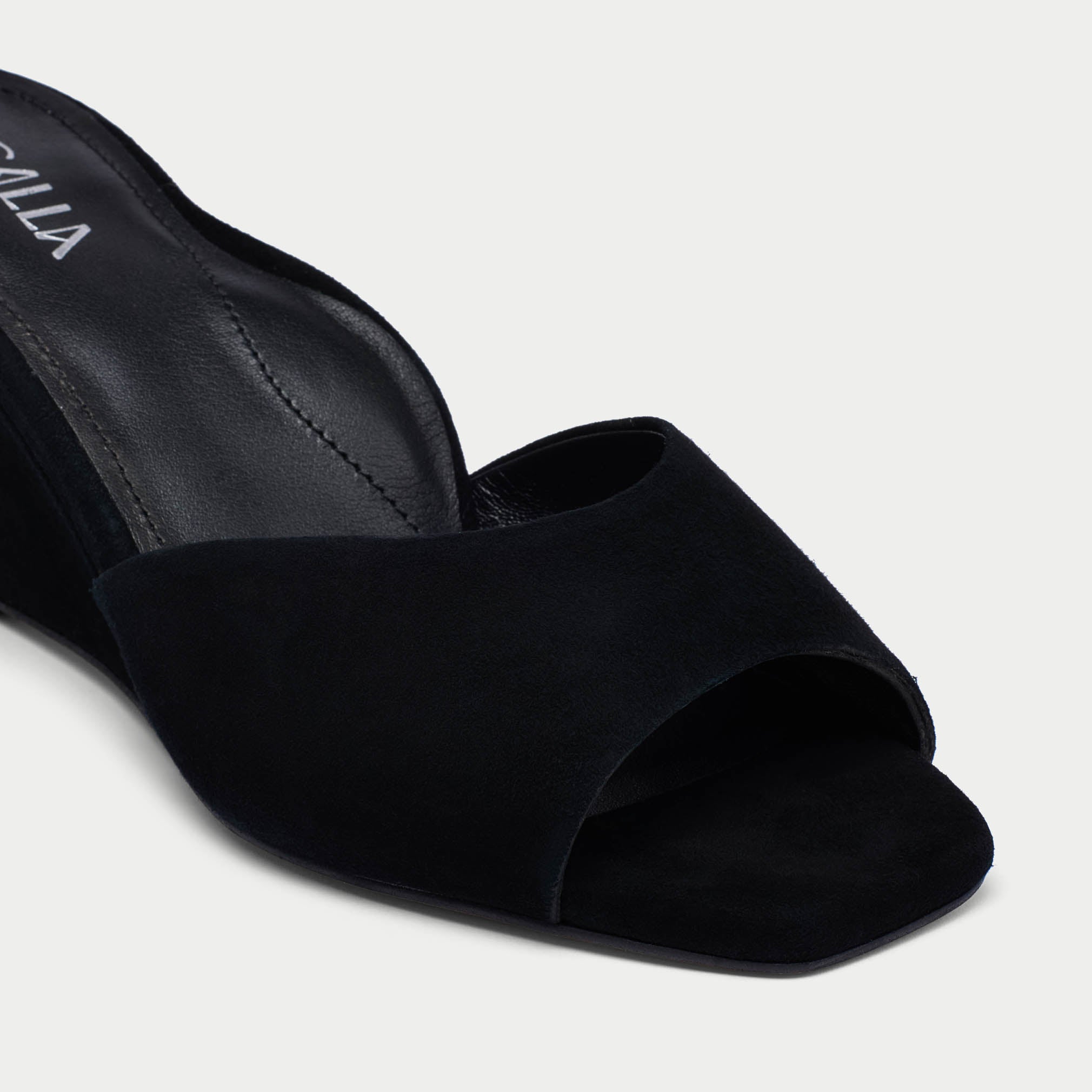 Clare - Black Suede