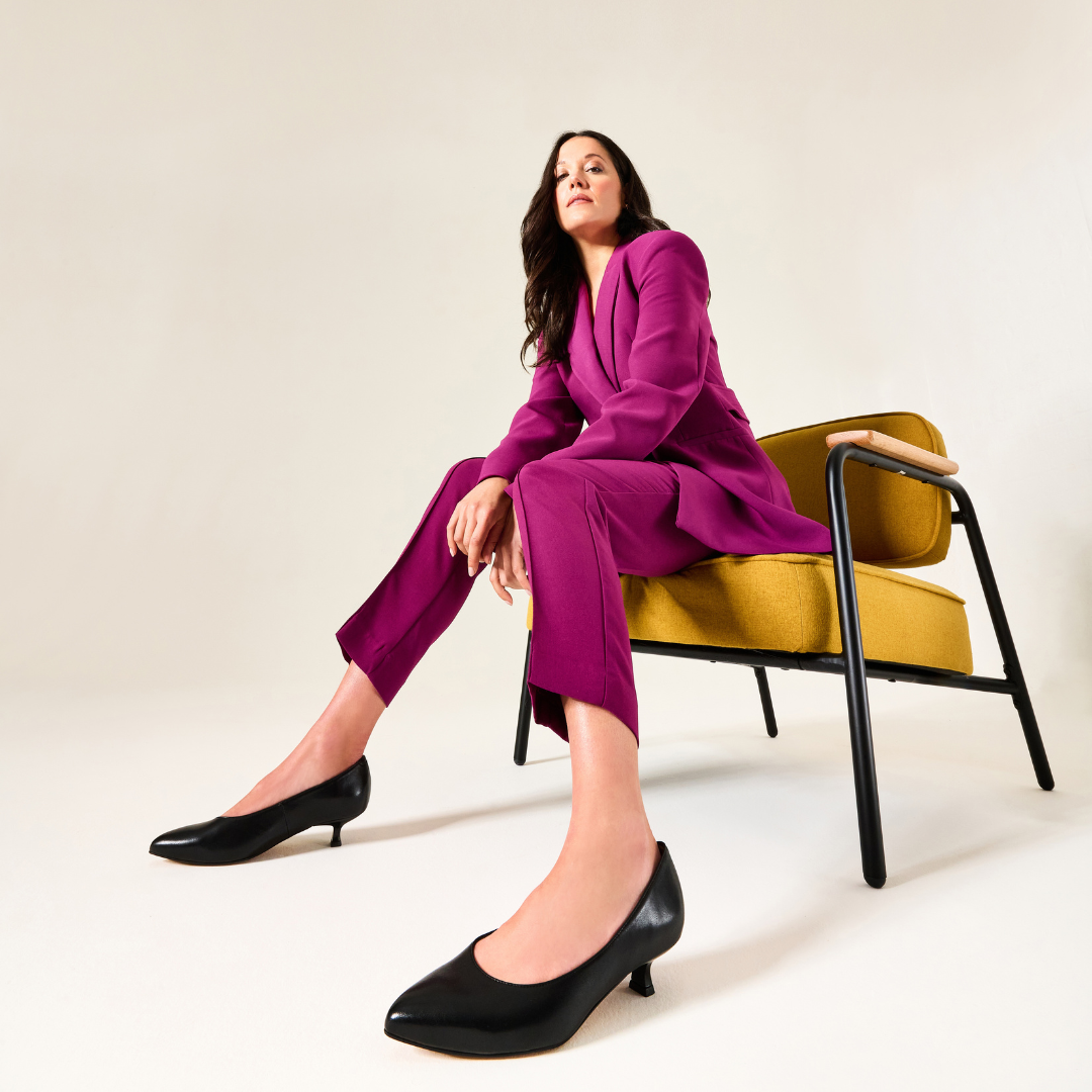Claudia - Black Leather Pumps (image 8)
