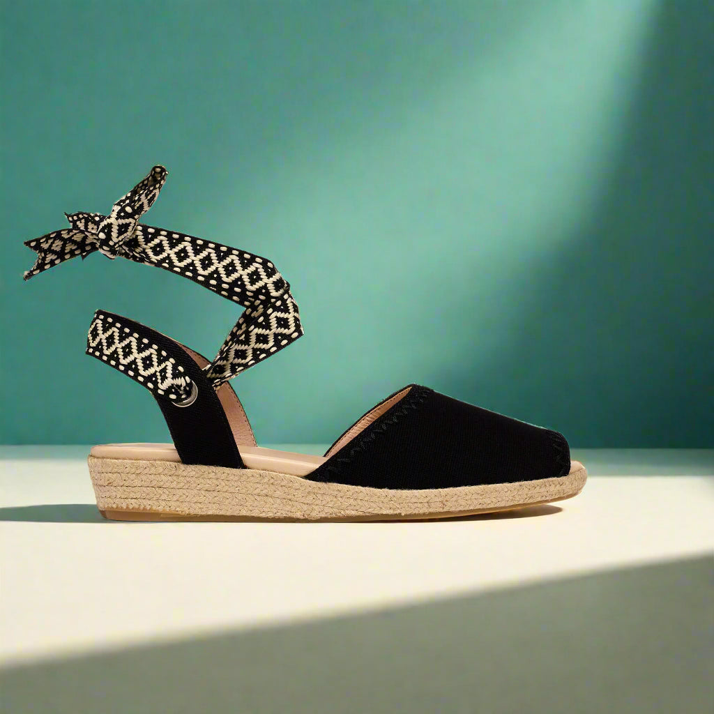 Evelyn black espadrill side view