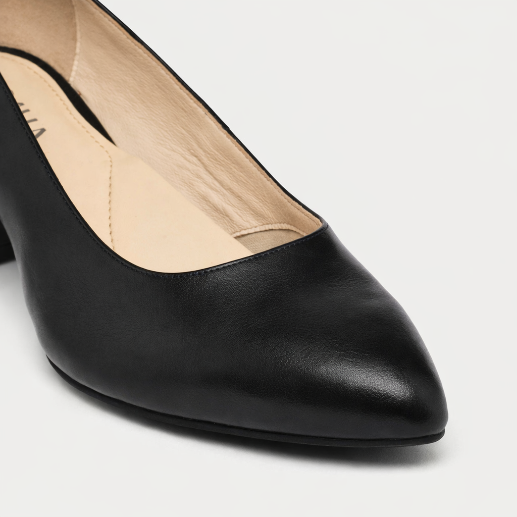 Hallie - Black Leather Courts
