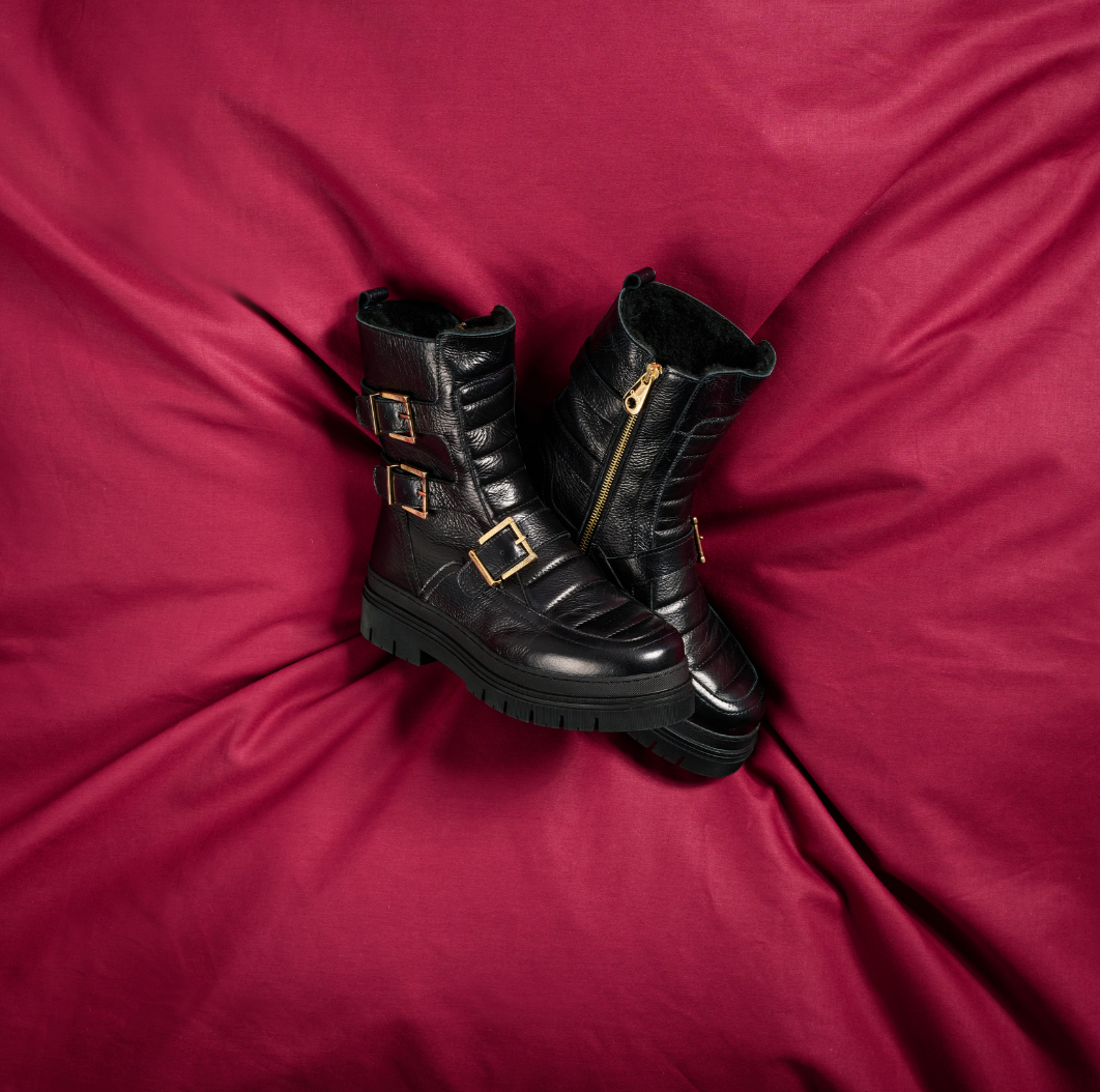 Joanna black leather boots