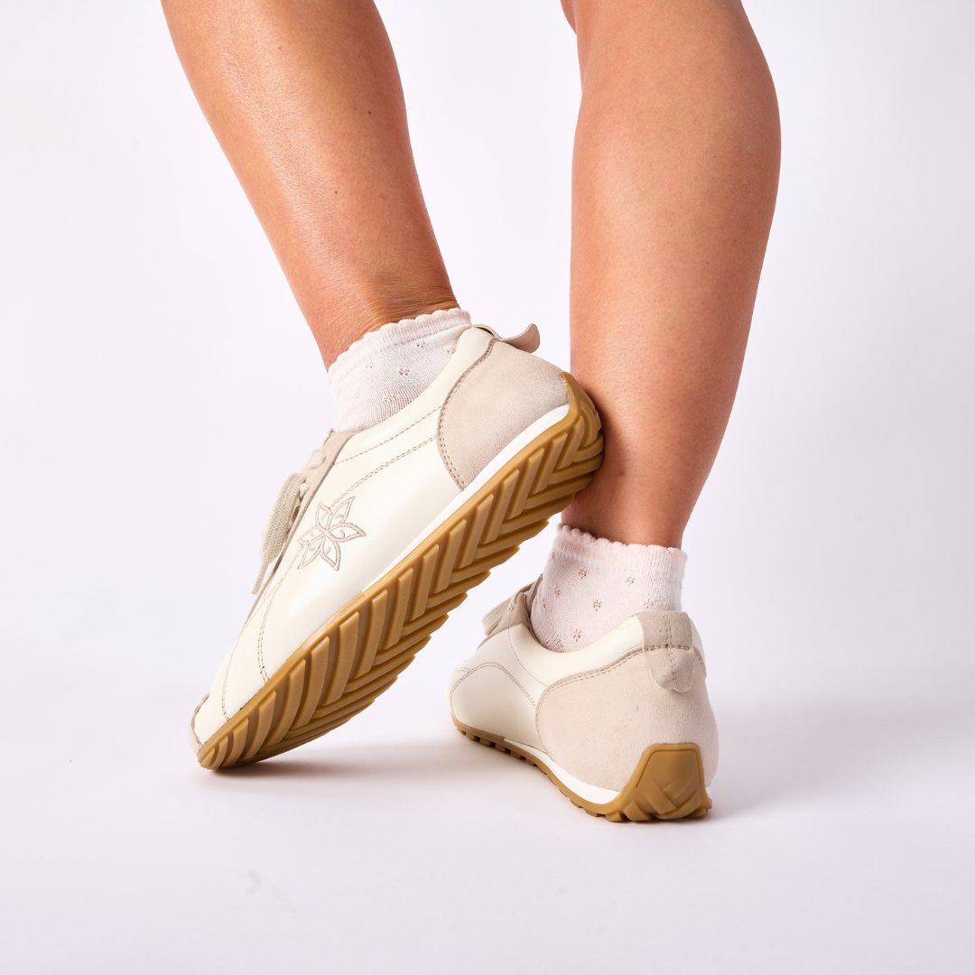 Aurora - Natural Oat Wide Fit Trainers