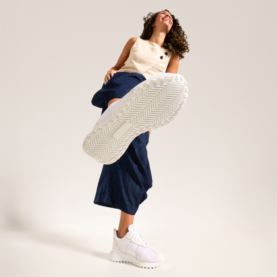 Cosmos - Chunky-Sole White Mesh Wide Fit Trainers (image 5)