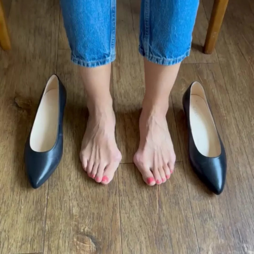 Claudia - Black Leather Pumps (image 4)