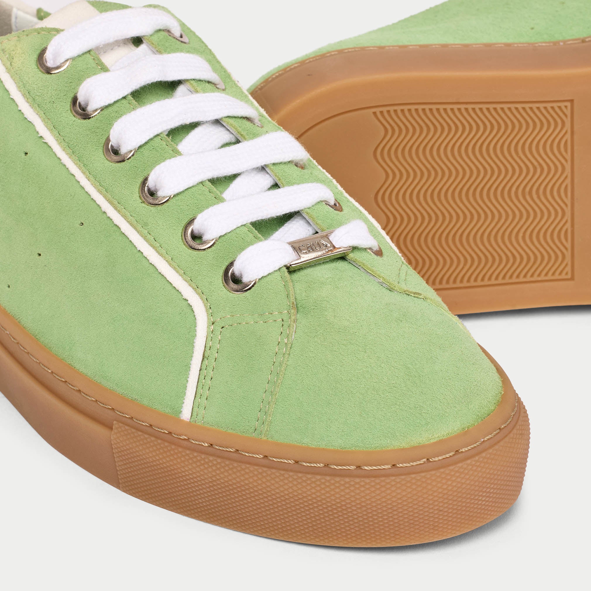 Star - Cherry Suede Wide Fit Sneakers