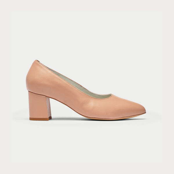 Wide Fit Shoes UK: Wide Fitting Heels, Court Shoes & Boots - Calla