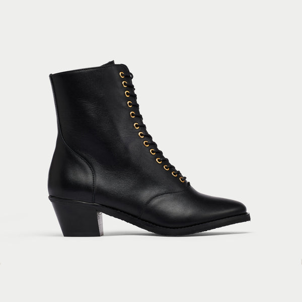 Boots for bunions | Flat, heeled, ankle boots | Calla