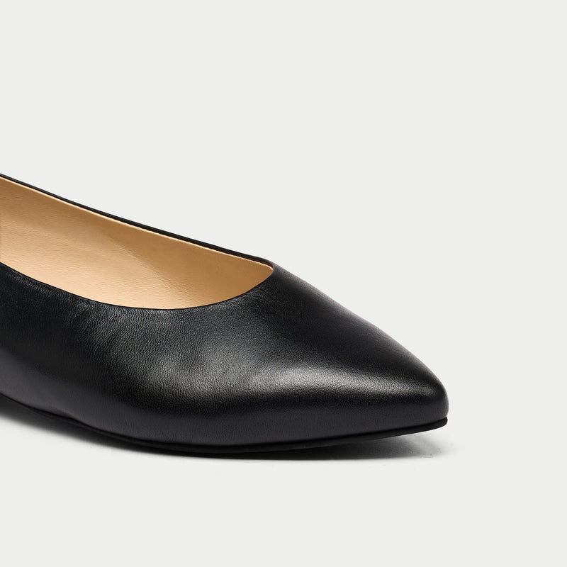 black leather flats for bunions toebox closeup