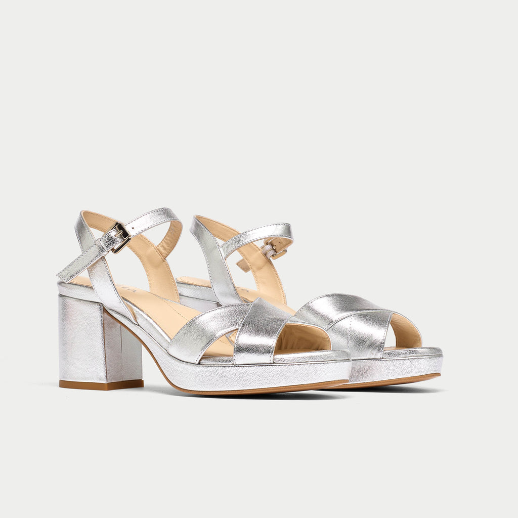 Silver leather sandals 2025