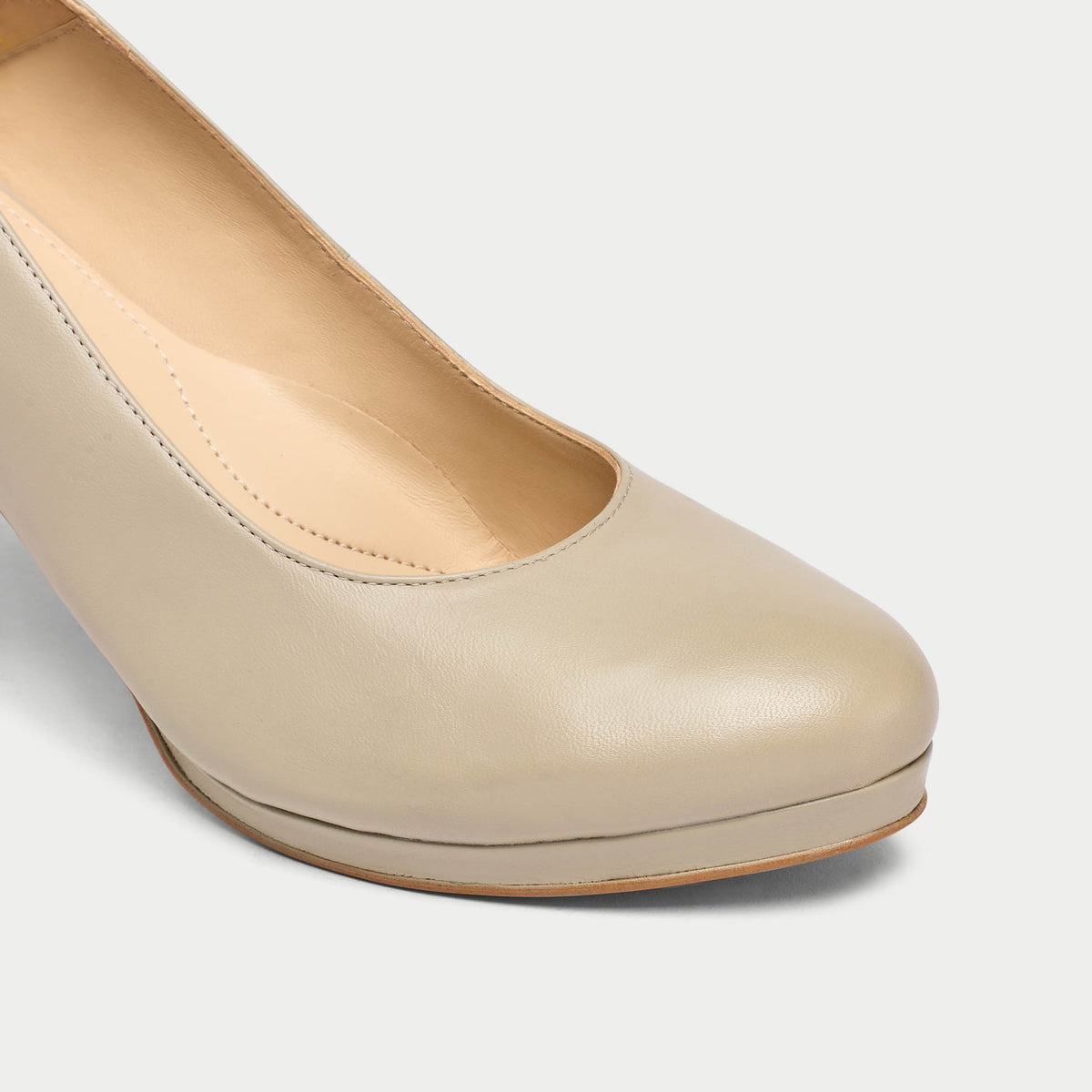 Sophia - Neutral Leather Pumps (image 5)